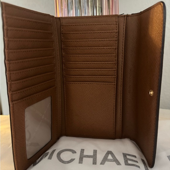 Authentic MK Wallet - Picture 3 of 5